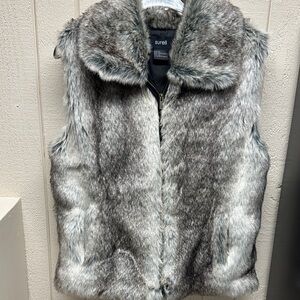 Surell Silver Faux Fur Vest